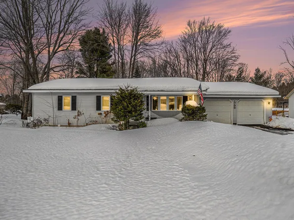 1798 Baden Strasse, Gaylord, MI 49735