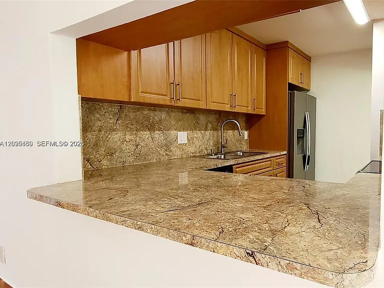 9410 Live Oak Pl #109 — Photo 5