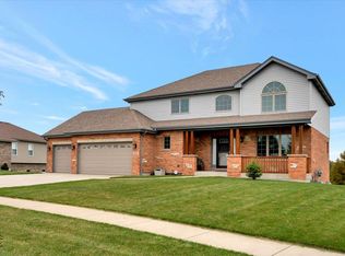 2212 Alta Vista Dr, New Lenox, IL 60451