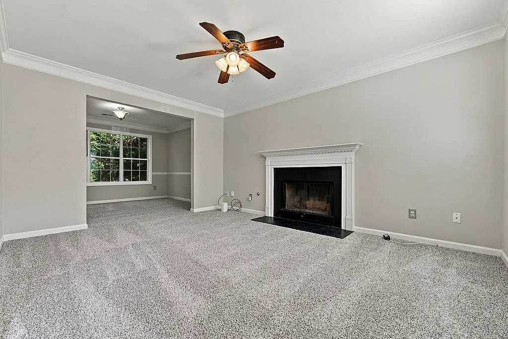 3 bed, 2.5 bath, 1843 sqft, $2,200 — Photo 4