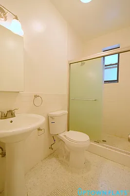 Rented by Uptown Flats LLC | media 23