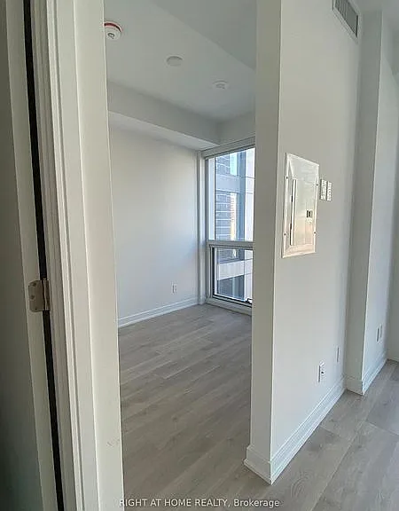 3 Gloucester St #901 — Photo 43