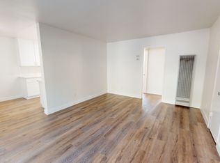 929 E Ave APT E, Coronado, CA 92118