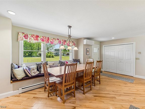 5th image of 17342 Indian Hollow Rd