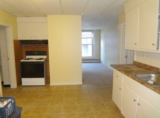 4 Dow St APT 2, Manchester, NH 03101