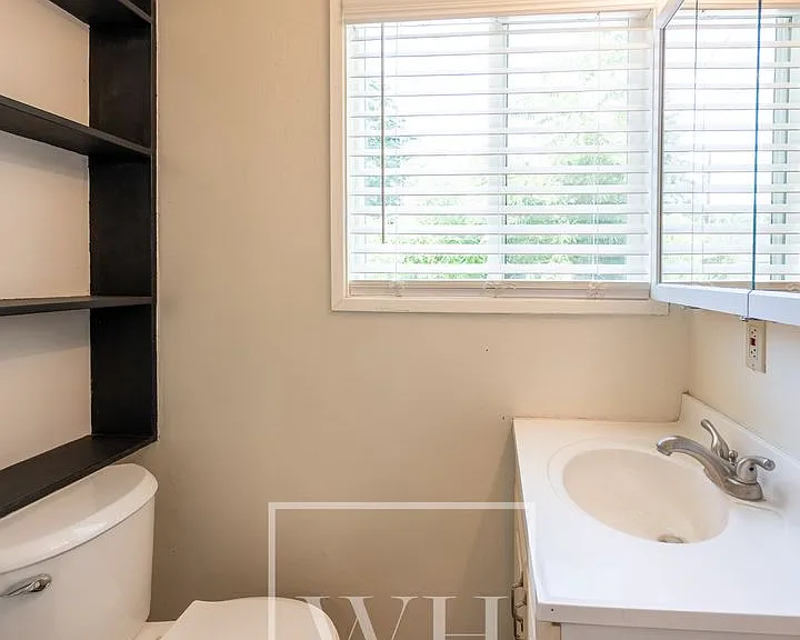 116 SW 13th St — Photo 15