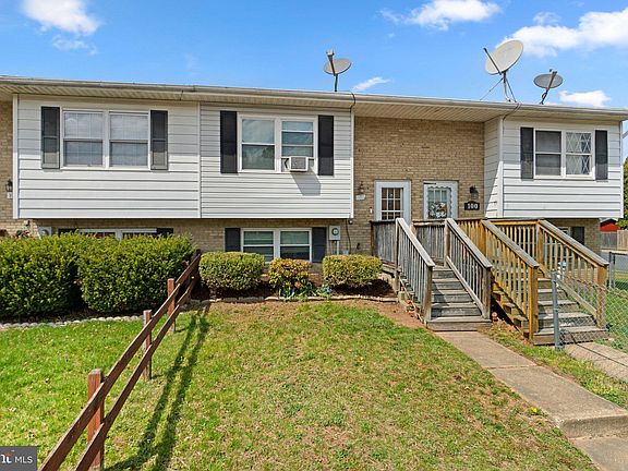 3rd image of 102 Carnival Dr