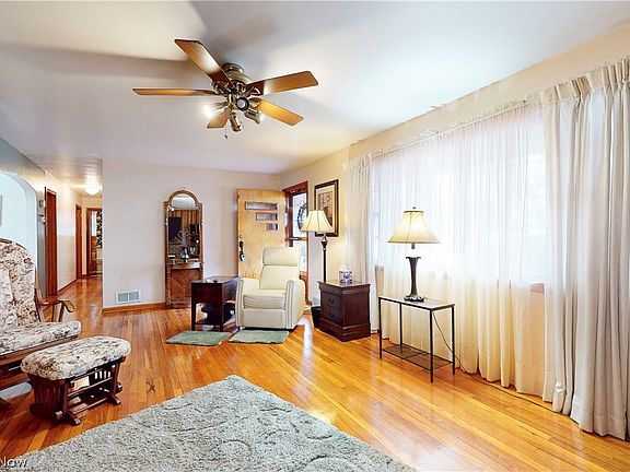 5th image of 391 Canton Rd