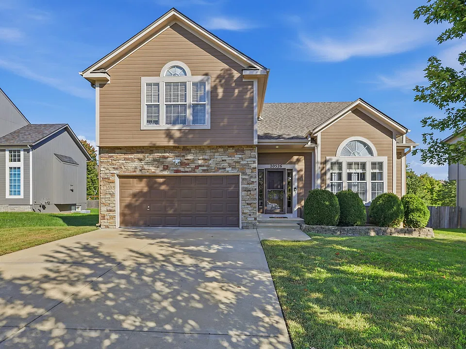 20526 W 125th Ter