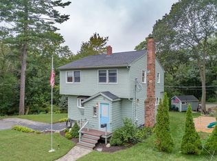 12 Edgemere Rd, Lynnfield, MA 01940