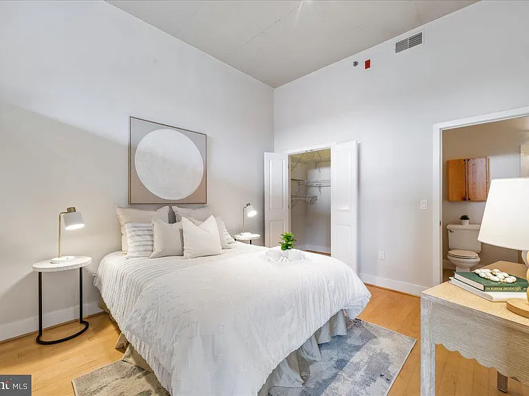 520 John Carlyle St #429 — Photo 13