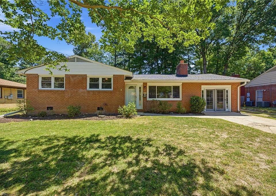 1st image of 858 Catalina Dr