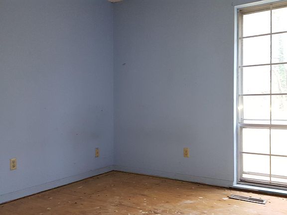 5th image of 5119 NW Evelyn Dr