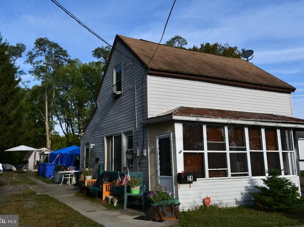 21 Jarvis St, Pemberton, NJ 08068