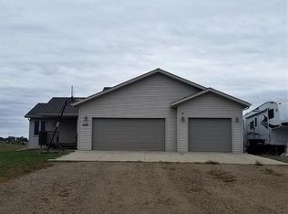 4465 Stonewood Way, Bismarck, ND 58504
