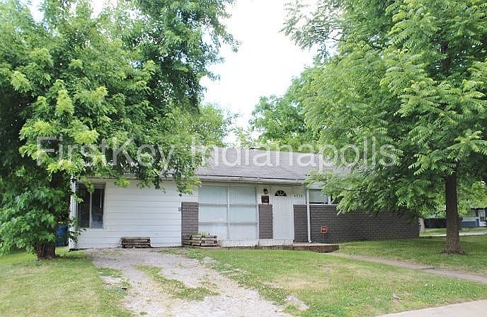 1st image of 4730 N Kenyon Dr