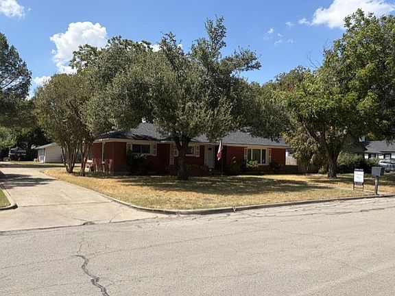5th image of 618 Bellevue Dr