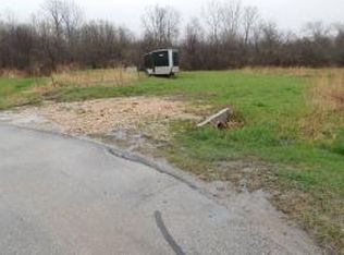 18200 W Lynette Ln, New Berlin, WI 53146