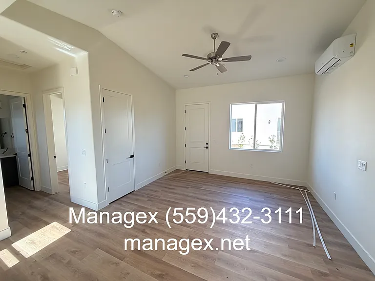 124 Sunnyside Ave #B — Photo 12