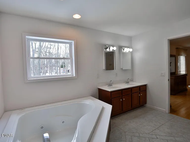 110 Stallion Dr — Photo 126