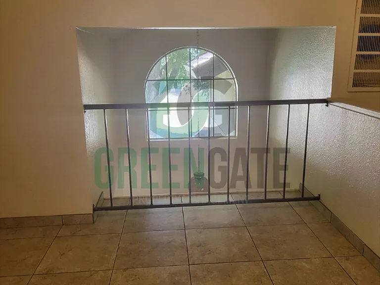2428 Woodvale Dr — Photo 42