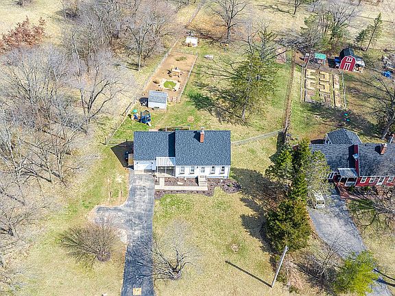 3rd image of 8130 Frederick Pike