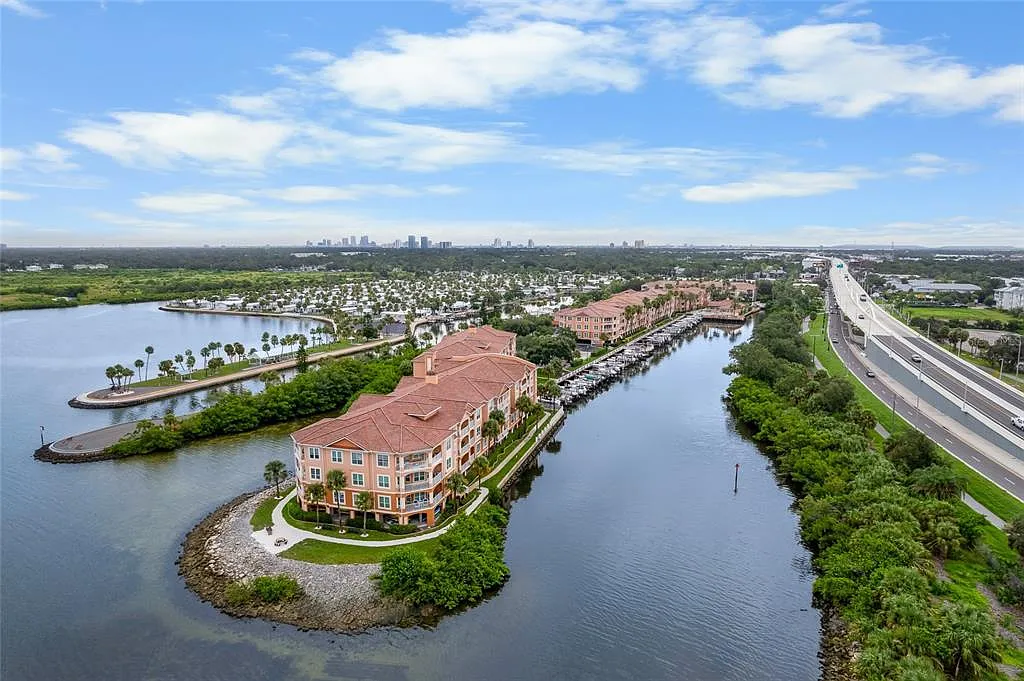 5000 Culbreath Key Way — Photo 1