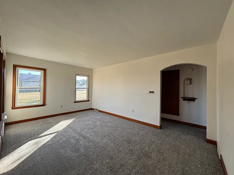 1315 Elm St — Photo 3