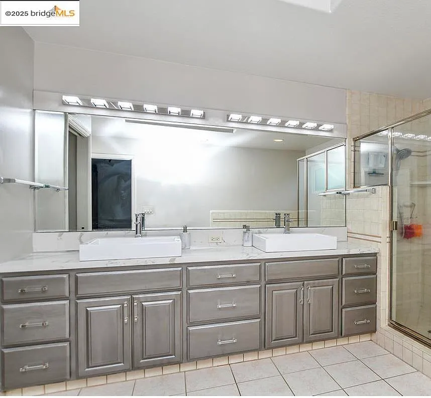 5580 Edgeview Dr #5580 photo 1