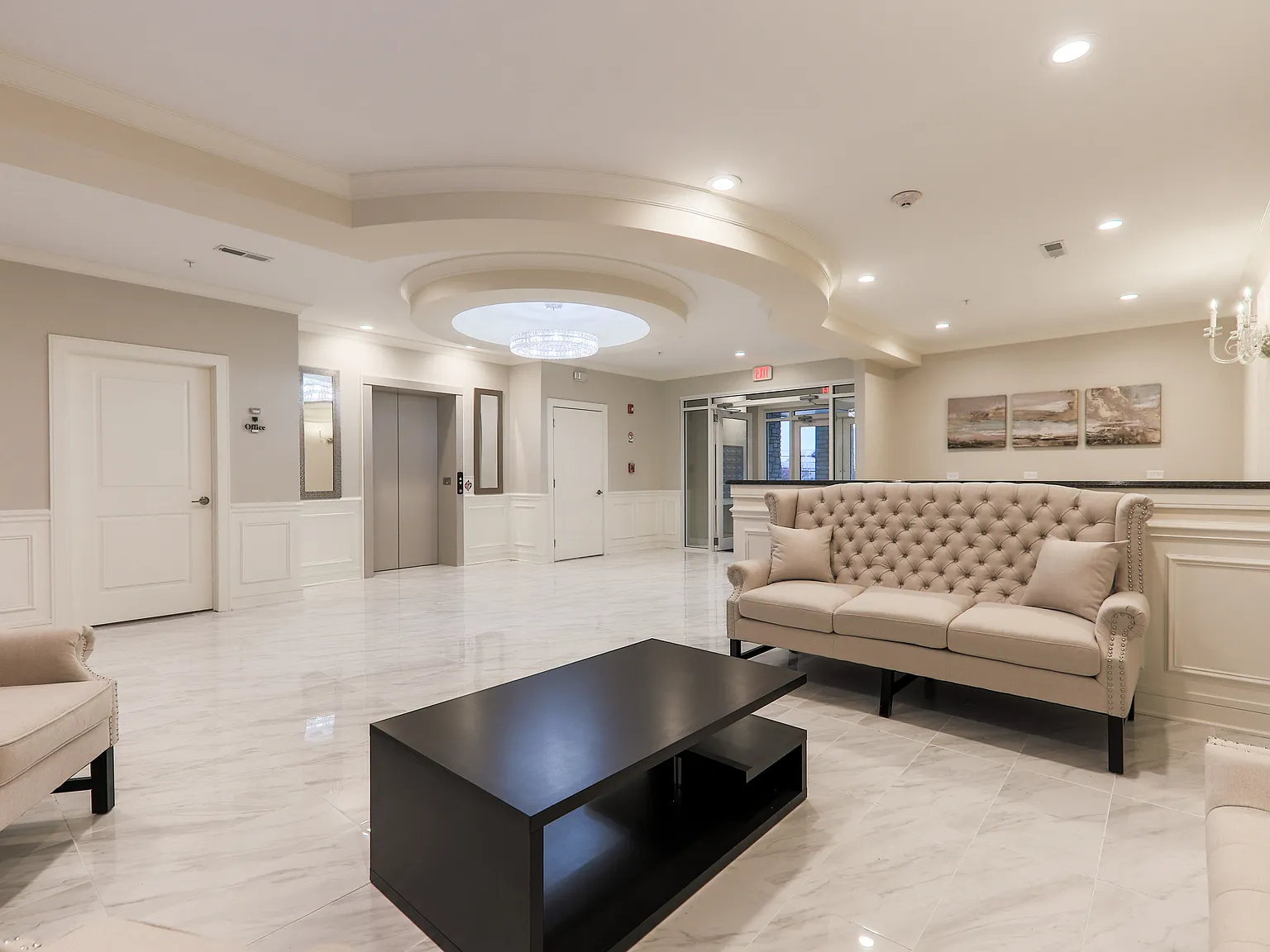 A&K Luxury Apartments — Photo 4