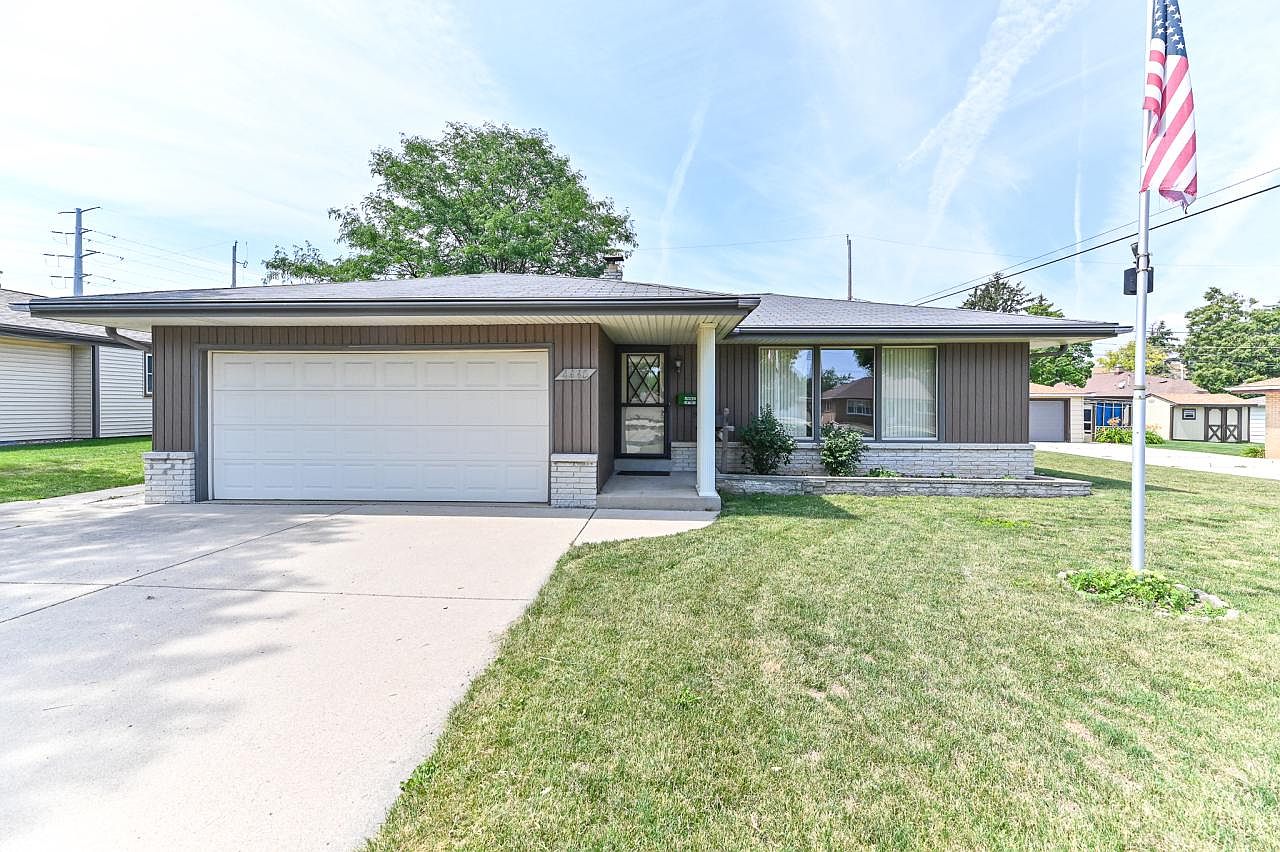 4445 South 15th STREET, Milwaukee, WI 53221 Zillow