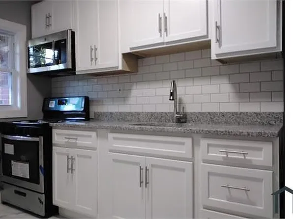 952 N Hill Rd, Baltimore, MD 21218