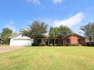 1900 Cardinal Dr, Tupelo, MS 38801