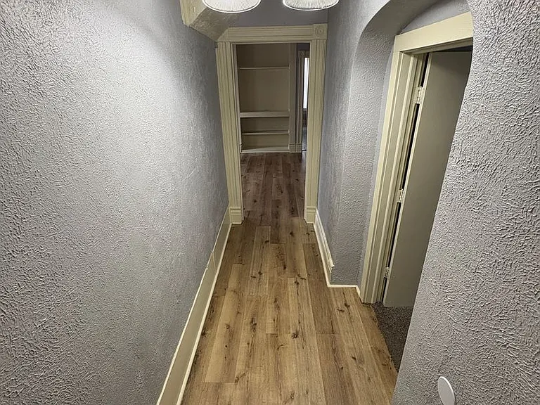 2904 Q — Photo 2