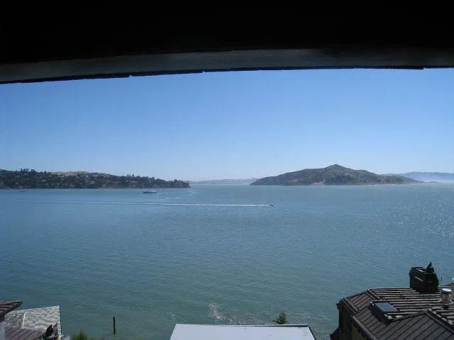 28 Alexander Ave — Photo 1