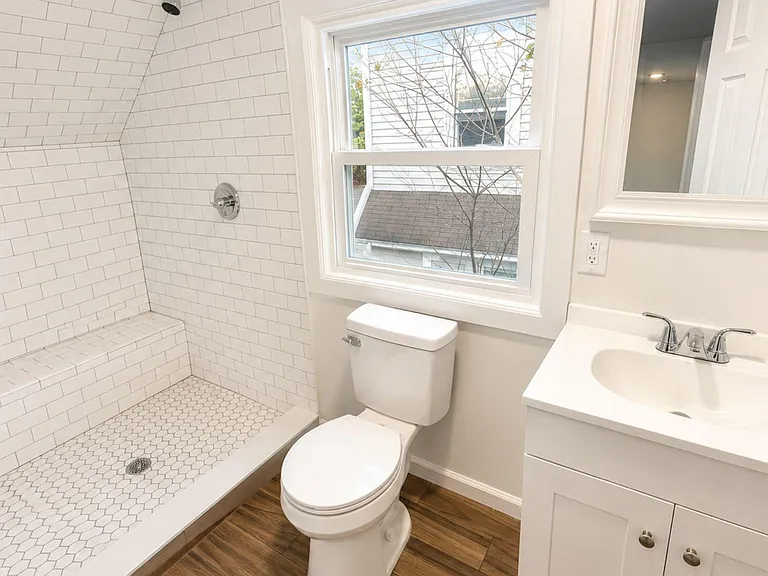 2220 Brunswick Ave — Photo 14