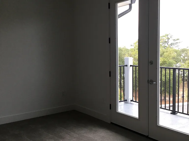 MV Flats @ Riverlights — Photo 33