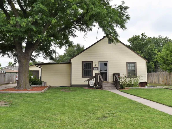 550 S School Ave, Colby, KS 67701