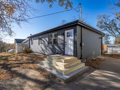 1266 E 35th St, Des Moines, IA, 50317