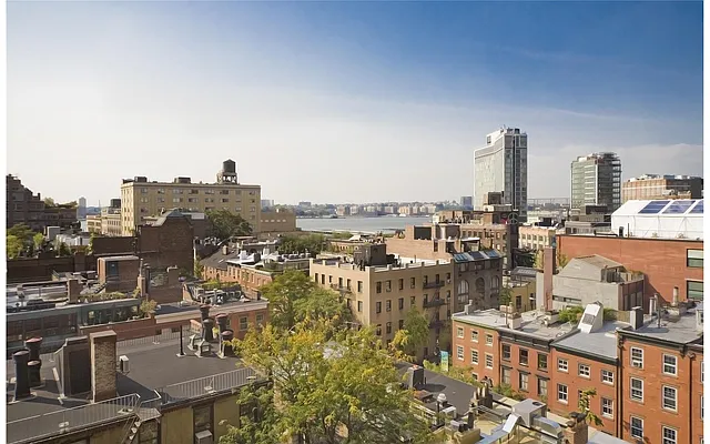 Sold by Douglas Elliman | media 17