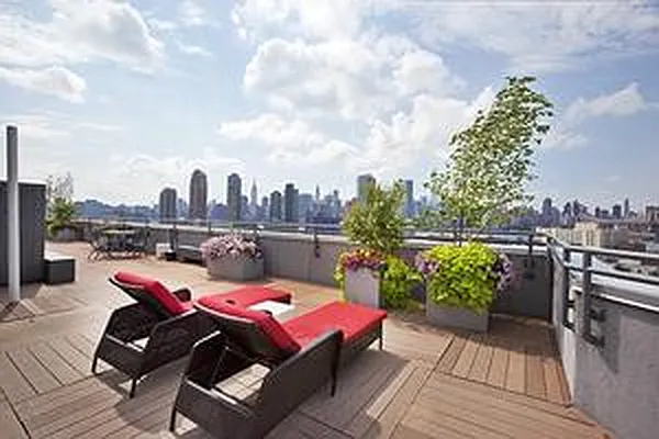 Sold by Joseph T. King RE Inc. | media 14