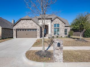 333 Strait Ln, Waxahachie, TX 75165