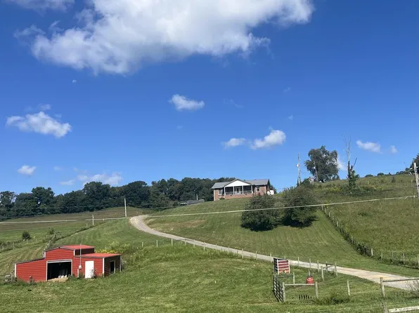 108 Meredith Ln, Tazewell, VA 24651