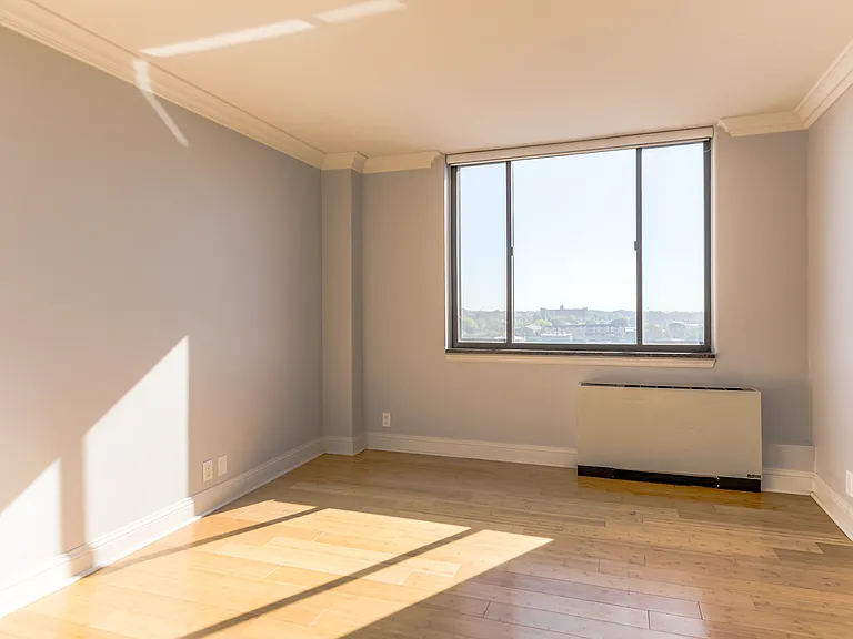 700 E 8th St #16-O — Photo 8