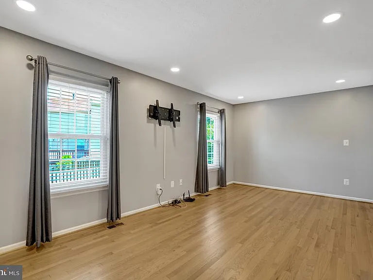 6063 Hydrangea Dr — Photo 15