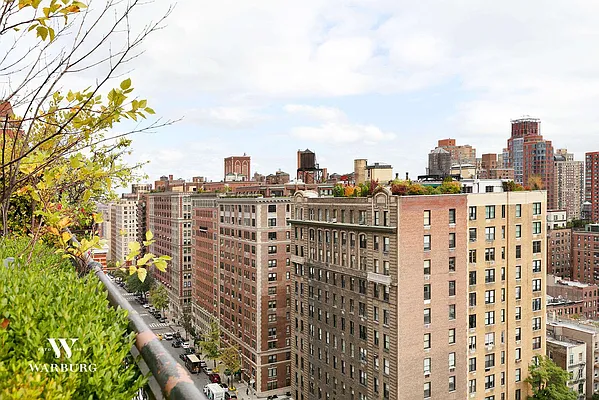 Sold by Warburg | media 12