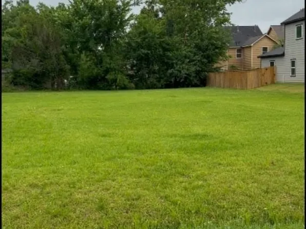 1 Maggie St, Houston, TX 77051