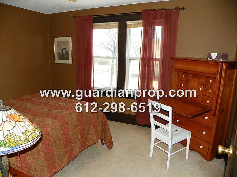 983 Edmund Ave — Photo 13