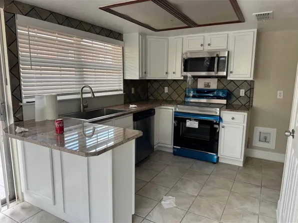 2425 Via Bonita, Carrollton, TX 75006