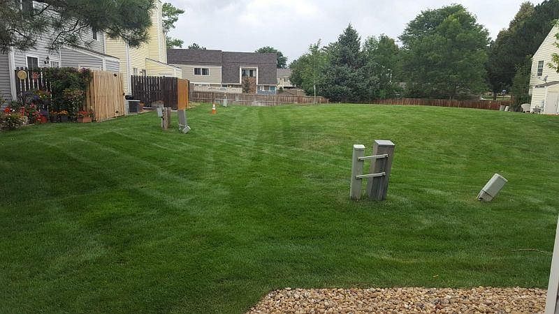 Great area fro kids to play or throw a frisbee